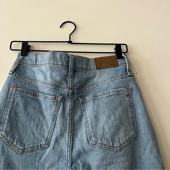 Madewell The Perfect Vintage Jean in Coney Wash: Destroyed Edition - Picture 6 of 9